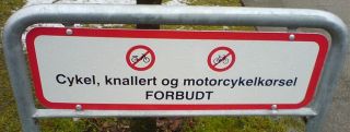 Cykel, knallert og motorcykelkørsel FORBUDT